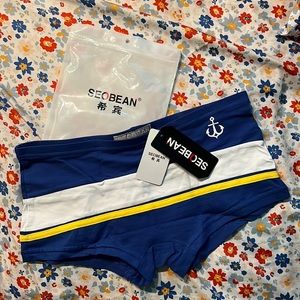 MEN’s Seobean trunk/underwear in size MEDIUM (28-30)